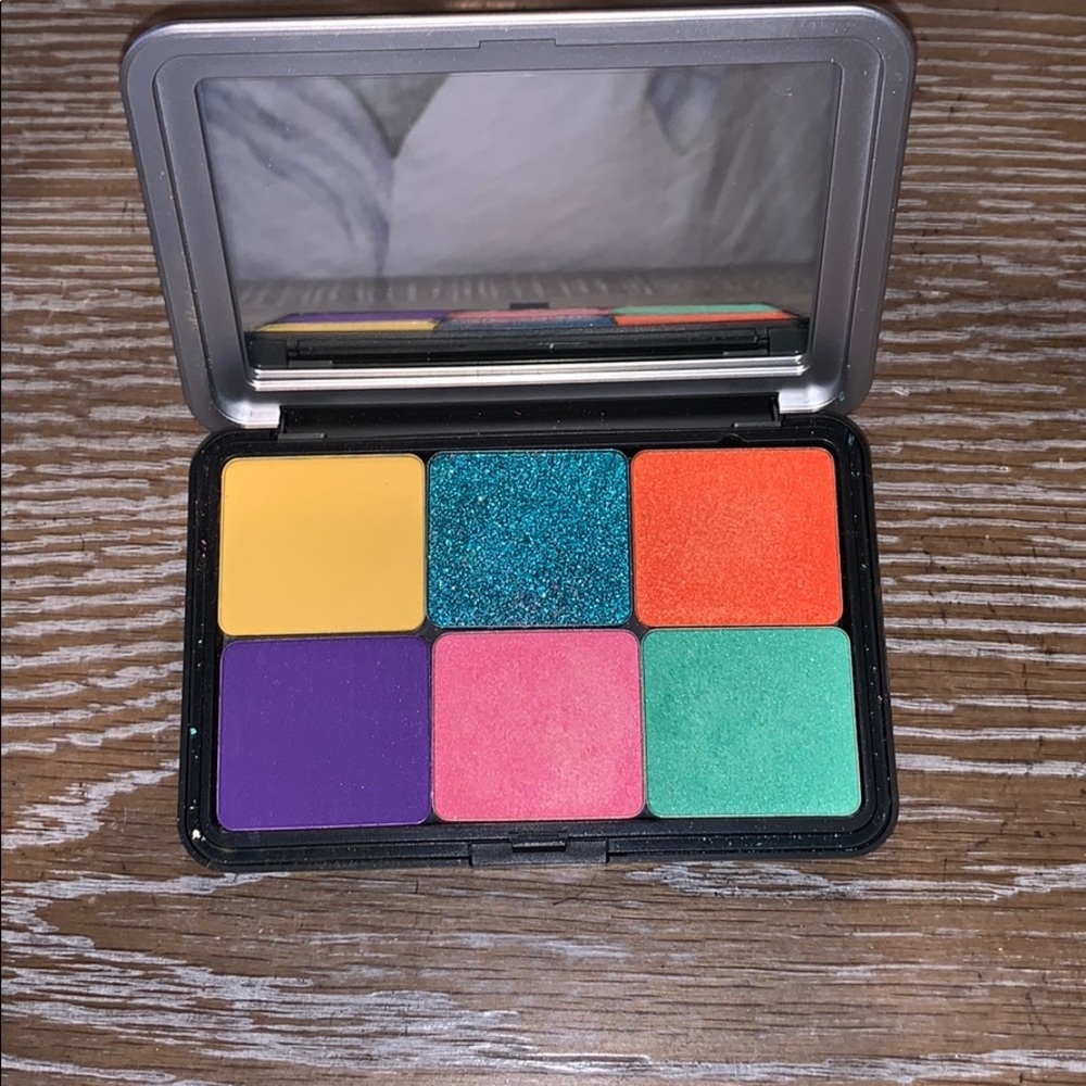 Makeup forever make it your own eye shadow